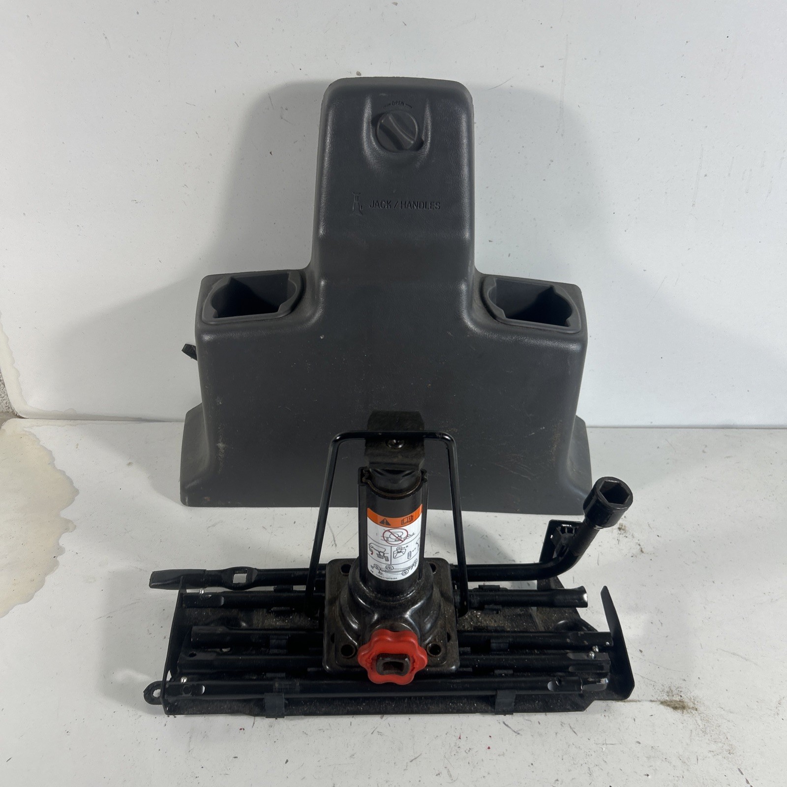 1998–2011 Ford Ranger Ex Cab Emergency Spare Tire Bottle Lift Jack Kit OEM