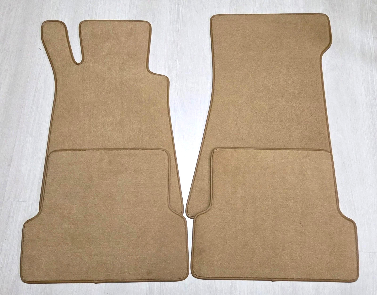 New R107 Floor Mat Mercedes SL R107 350sl 380sl 500sl 560sl Mat Velour PALOMINO New R107 Floor Mat Mercedes SL R107 350sl 380sl 500sl 560sl Mat Velour PALOMINO