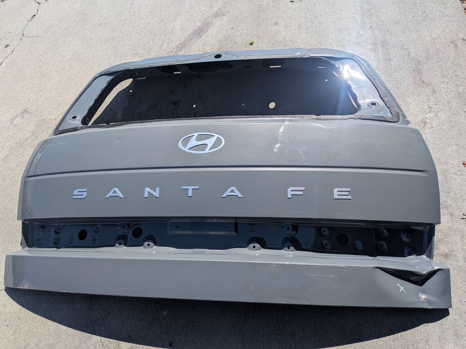2024 2026 HYUNDAI SANTA FE REAR LIFTGATE SHELL OEM
