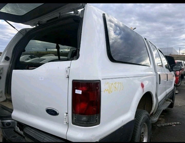 2000-2005 Ford Excursion Rear Right Power Pop-Out Quarter Glass ORIGINAL