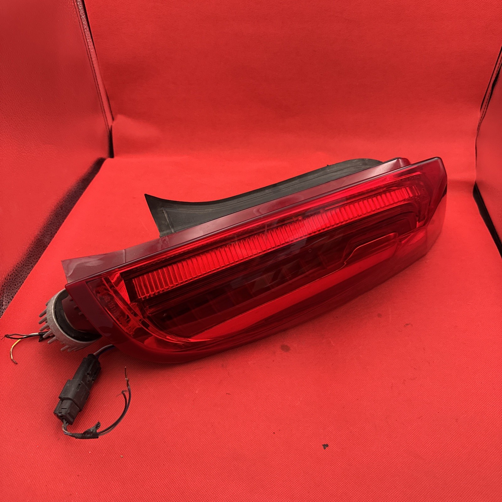 Cadillac XTS 2013 2017 Passenger Right LED Tail Light 20874081