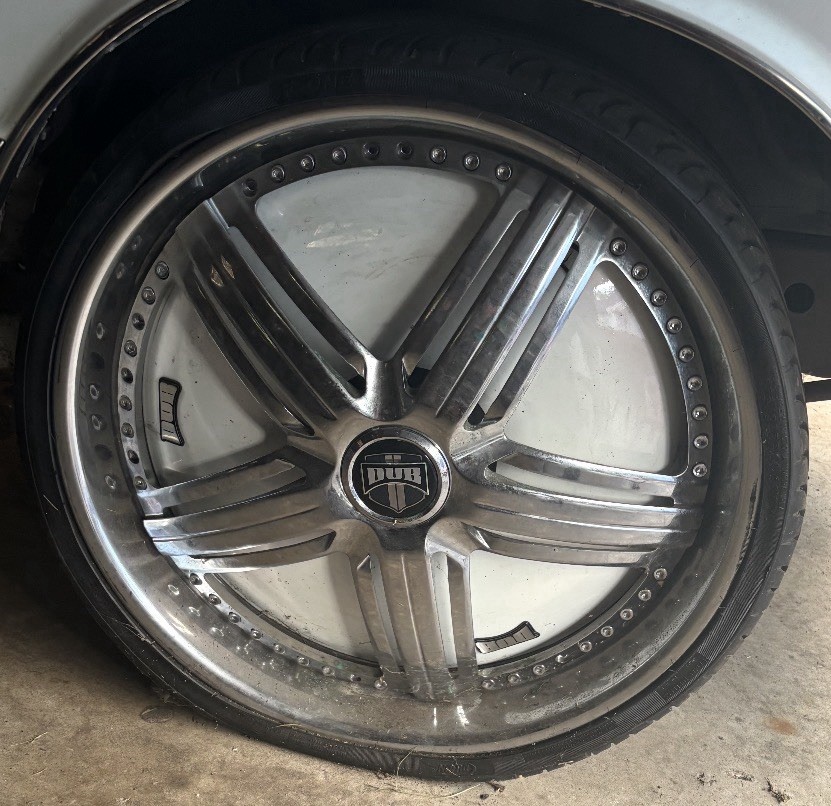 24” DUB Spinners For sell Universal Bolt Pattern $2500 24” DUB Spinners For sell Universal Bolt Pattern $2500