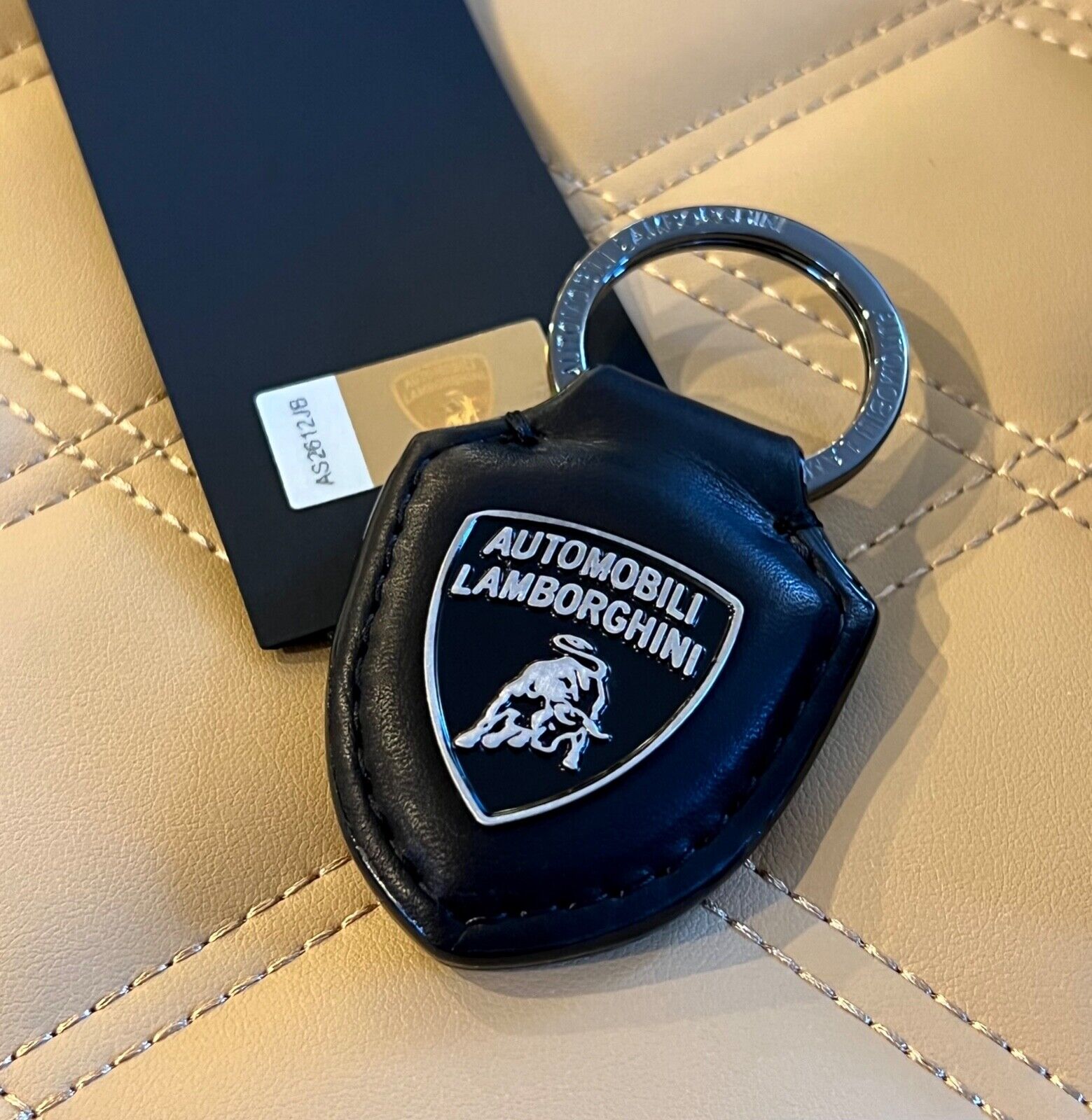 AUTOMOBILI LAMBORGHINI Black LEATHER KEYRING WITH SHIELD Collectible New in BOX