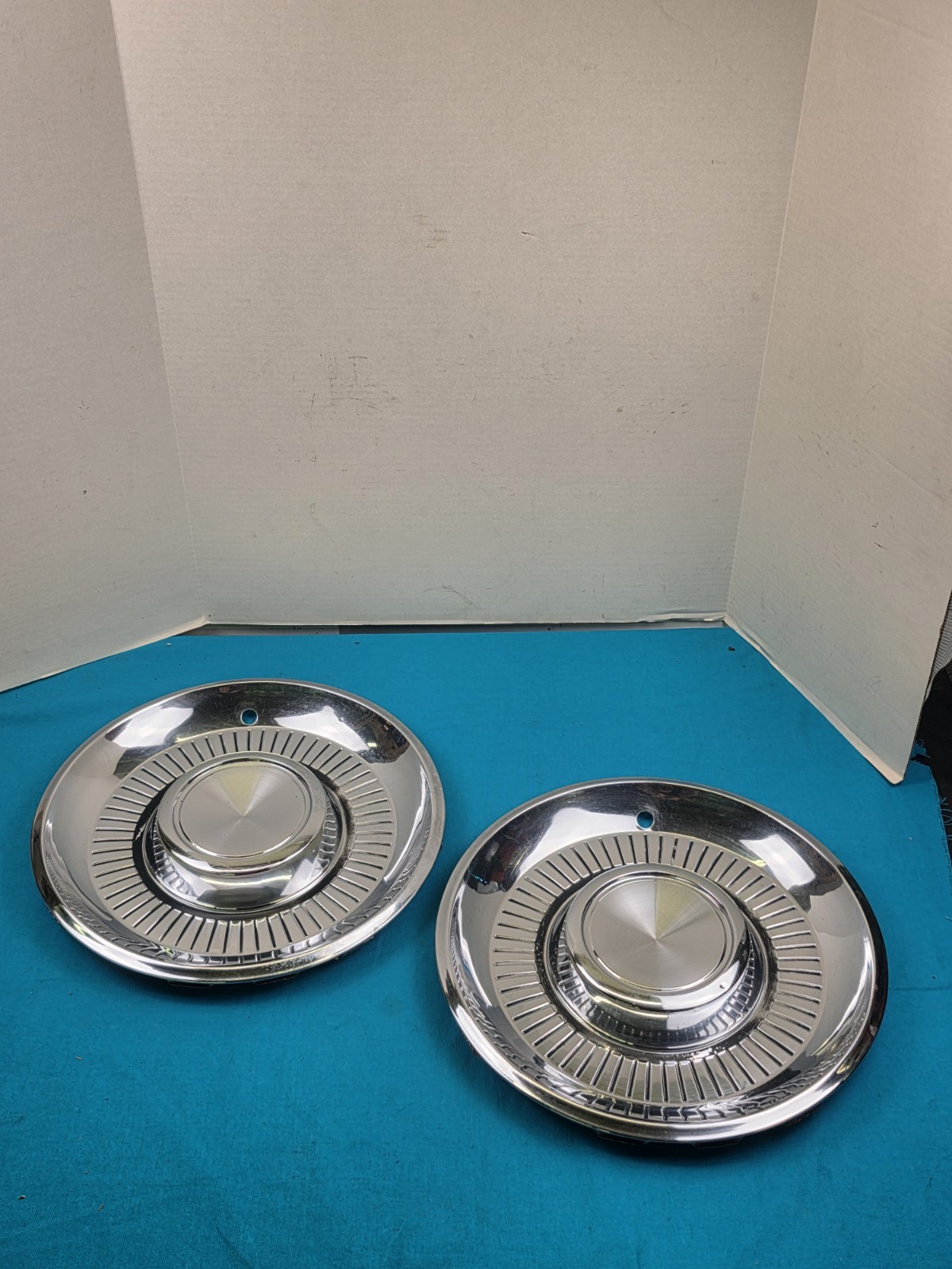 1959 59 LINCOLN MARK SERIES PREMIER TOWN CAR TWO HUBCAPS WHEEL COVERS CENTER CAP