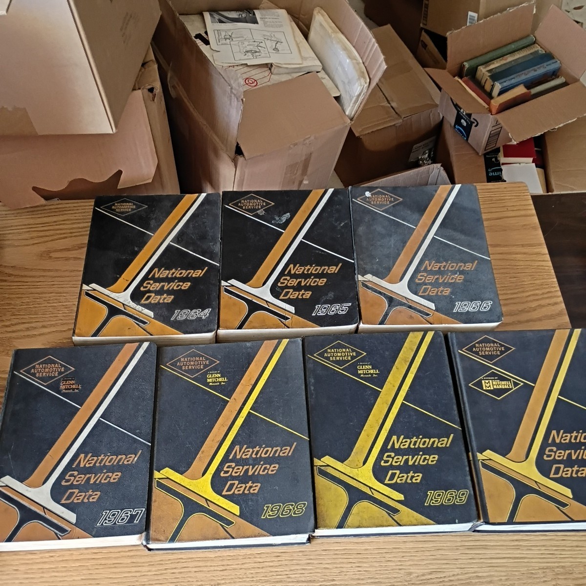 National Service Data Manuals Lot 1964-1970 Auto Repair Books.                m5