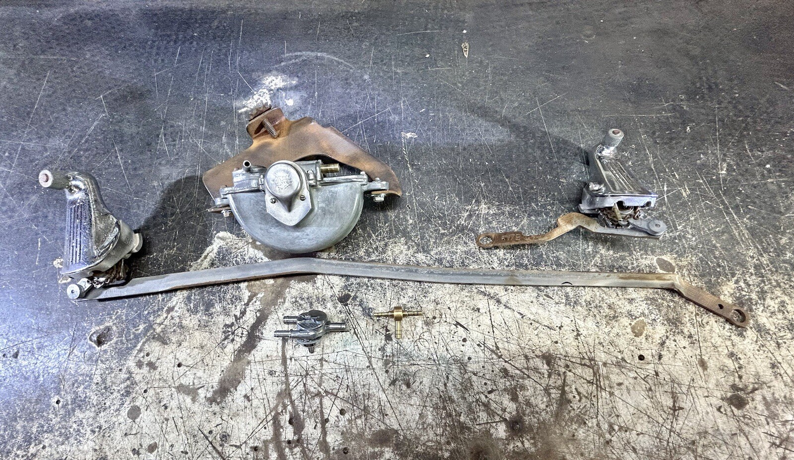 1948 PONTIAC “TRICO” WINDSHIELD / REAR WIPER SET UP ( OEM USED PARTS ) A+ A+ A+ 1948 PONTIAC “TRICO” WINDSHIELD / REAR WIPER SET UP ( OEM USED PARTS ) A+ A+ A+
