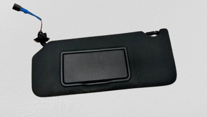 2013-2017 Honda Accord Sdn Left Driver Sun Visor Black illuminated Pre-Owned