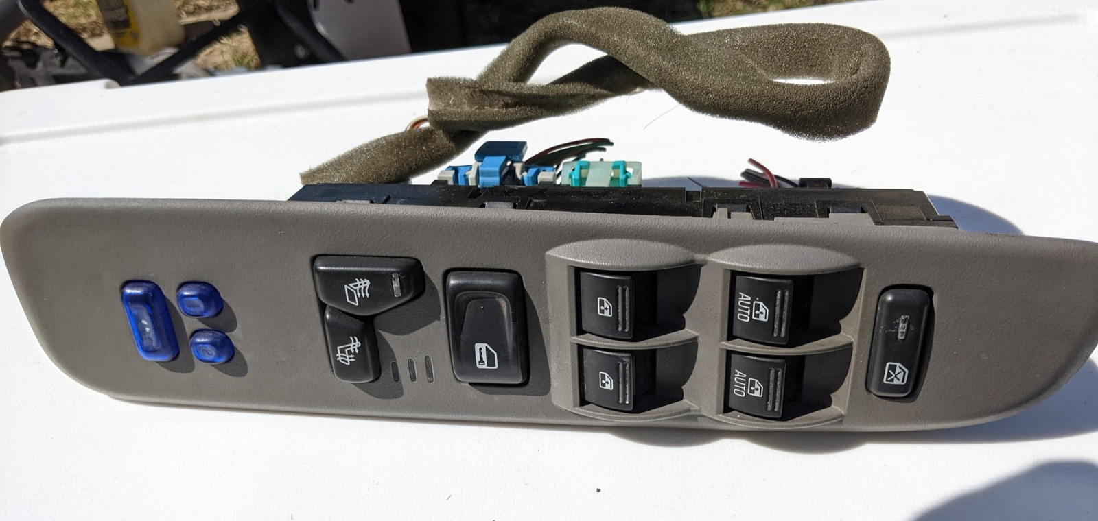 2006-2009 GMC Envoy XL Master Power Window Switch Driver Side OEM 15829844
