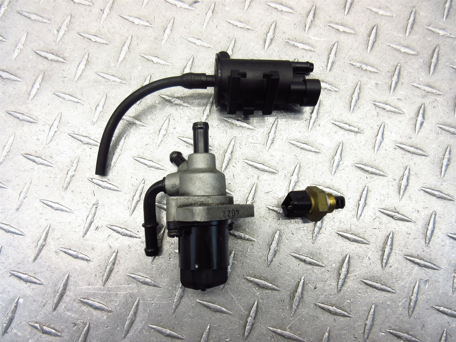 2015 15 Hyosung Aquila 650 GV650 OEM Sensor Lot Valve Tested Good
