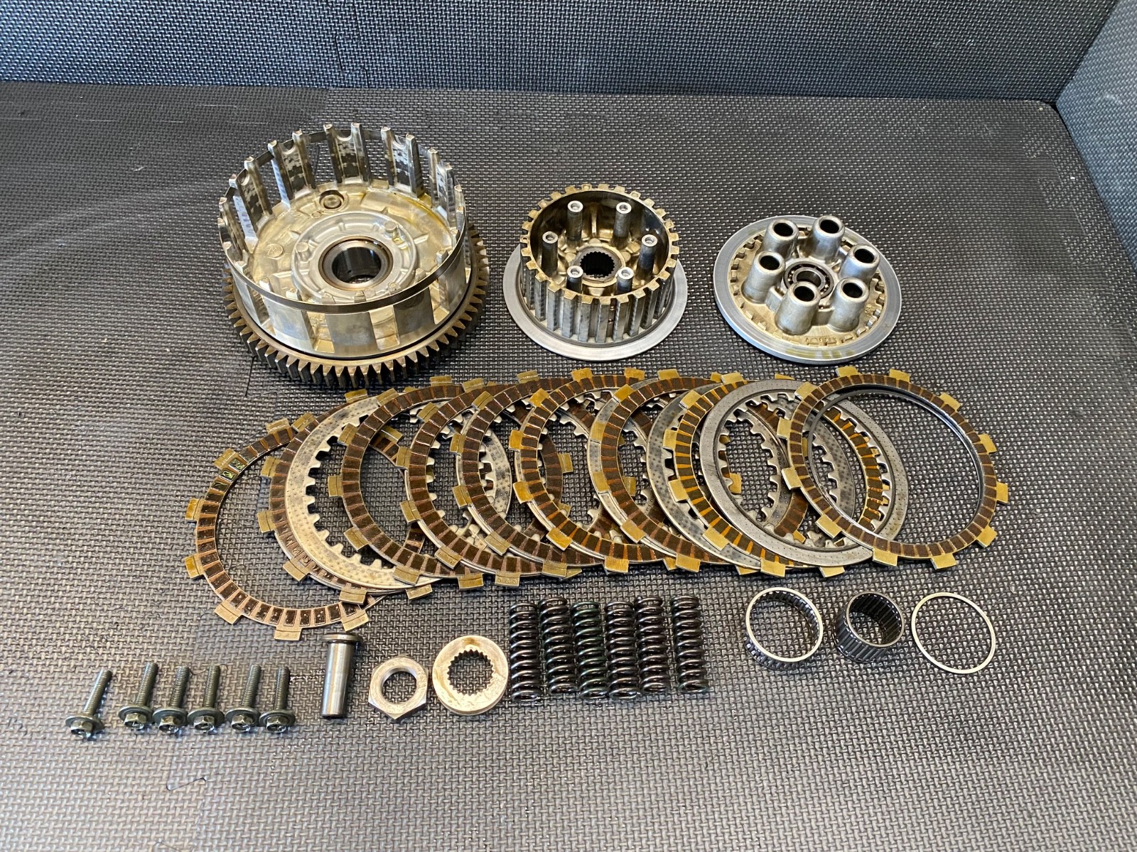 2004 01-05 YAMAHA FZ1 OEM ENGINE CLUTCH BASKET PLATES DISC SET M138