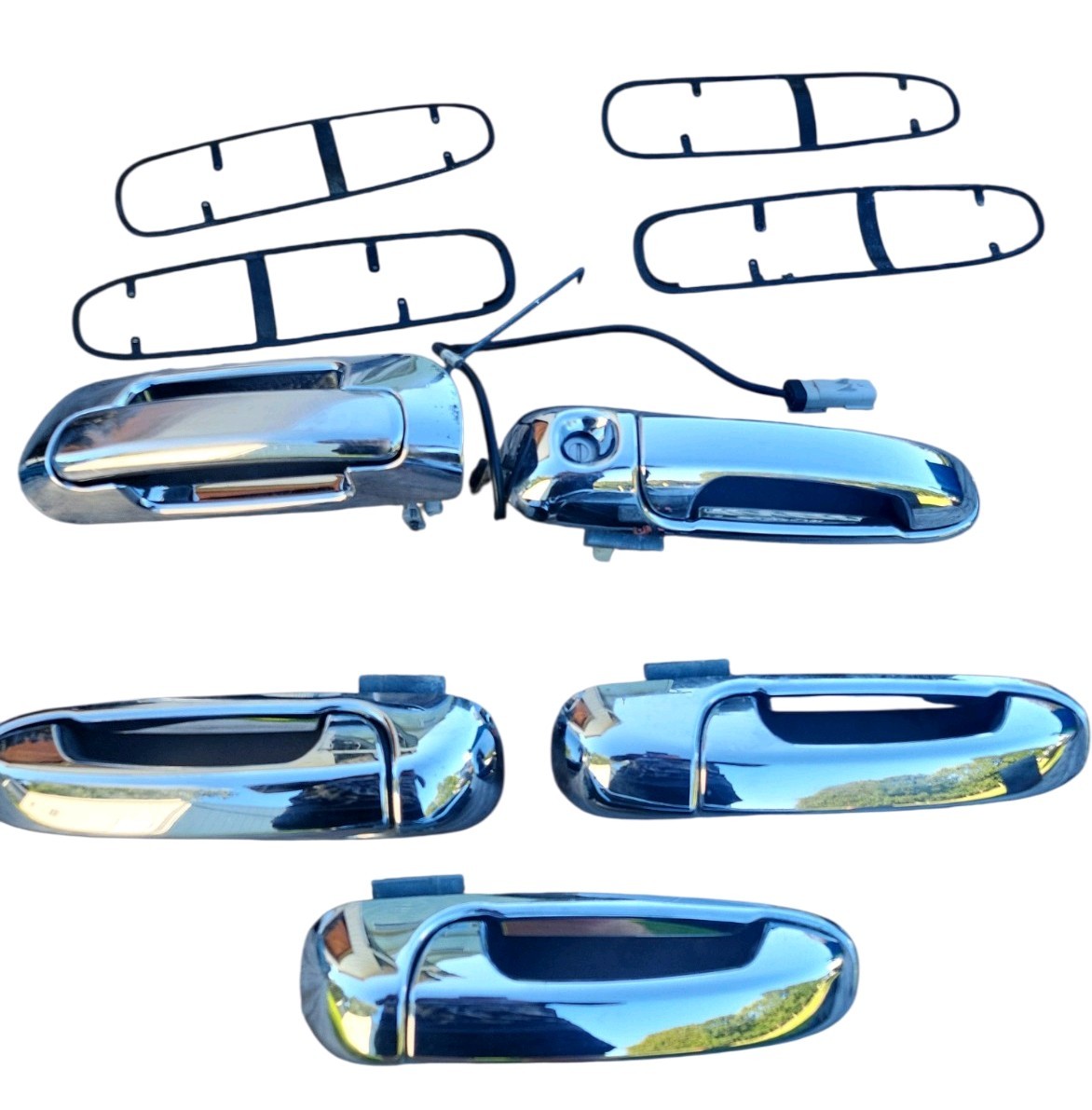 99-04 Jeep WJ Grand Cherokee 5PCS Chrome Exterior Door Handles & Liftgate OEM 99-04 Jeep WJ Grand Cherokee 5PCS Chrome Exterior Door Handles & Liftgate OEM