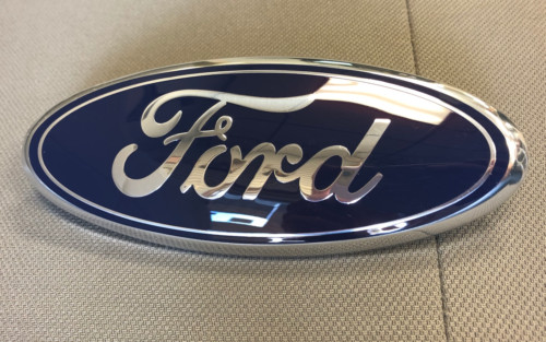 NEW 09,10,11 Ford Focus Front Grille OEM Emblem Blue Oval
