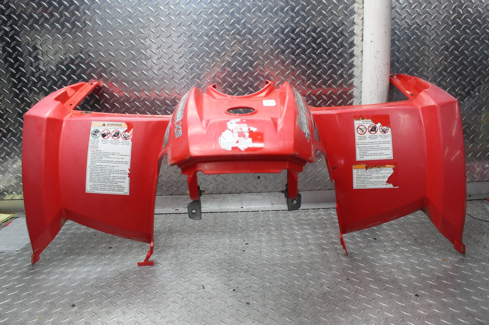 2006 POLARIS SPORTSMAN X2 500 EFI FRONT BODY PLASTIC PANEL COWLING 2633302-293