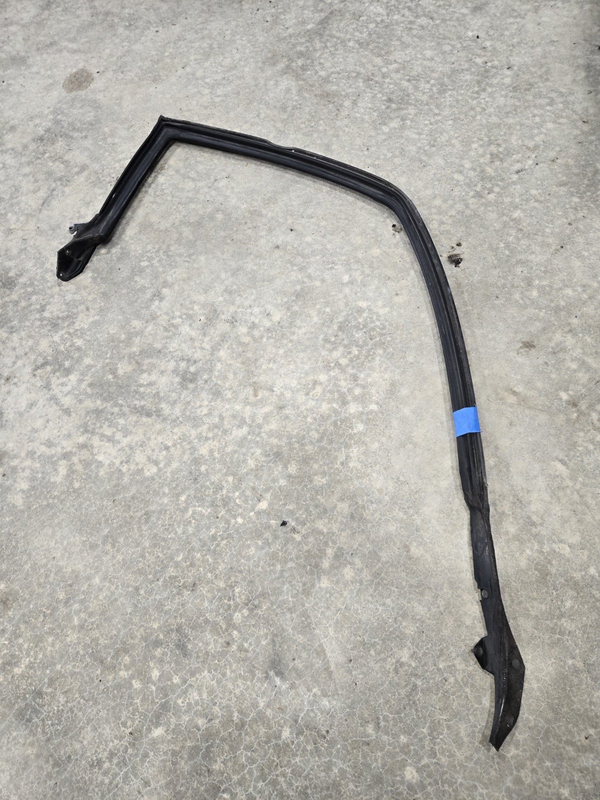 79-83 Datsun 280zx Passenger Side Right Door Jamb Seal Weatherstrip Trim Hardtop