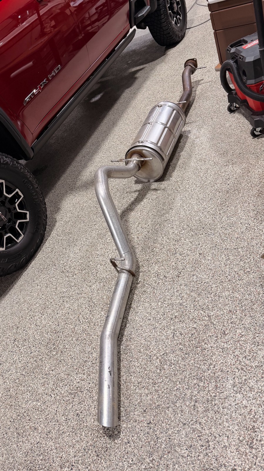 2026 GMC 2500HD 6.6 Gas Exhaust Like New