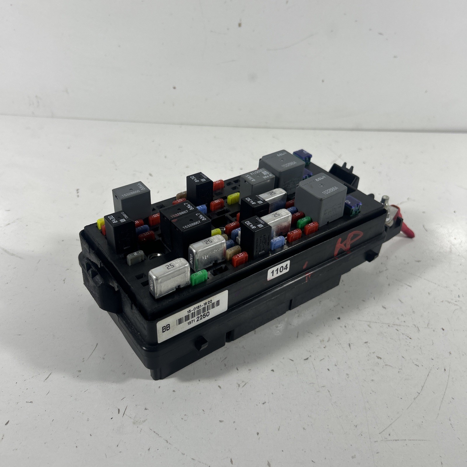 2008-2011 Cadillac DTS Buick Lucerne Rear Under Seat Fuse Box 13712250 Used OEM