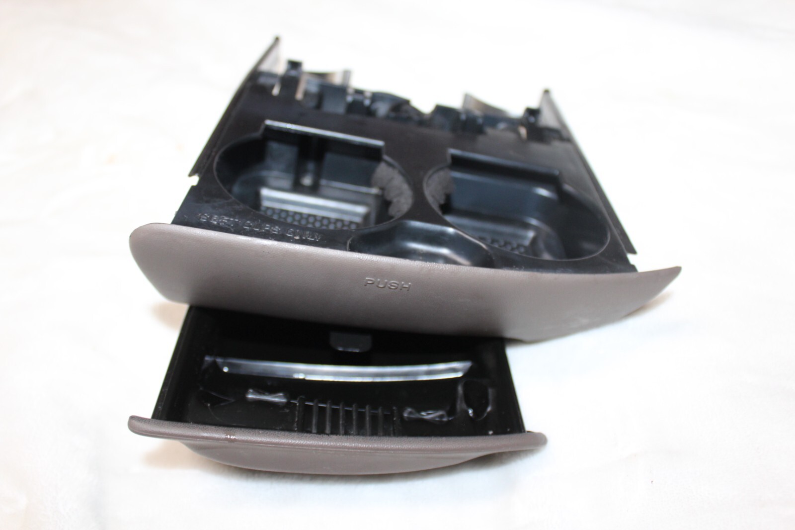 97-03 Ford F150 EXPEDITION DASH Cupholder Cup Holder ASHTRAY Ash Tray Clean 97-03 Ford F150 EXPEDITION DASH Cupholder Cup Holder ASHTRAY Ash Tray Clean