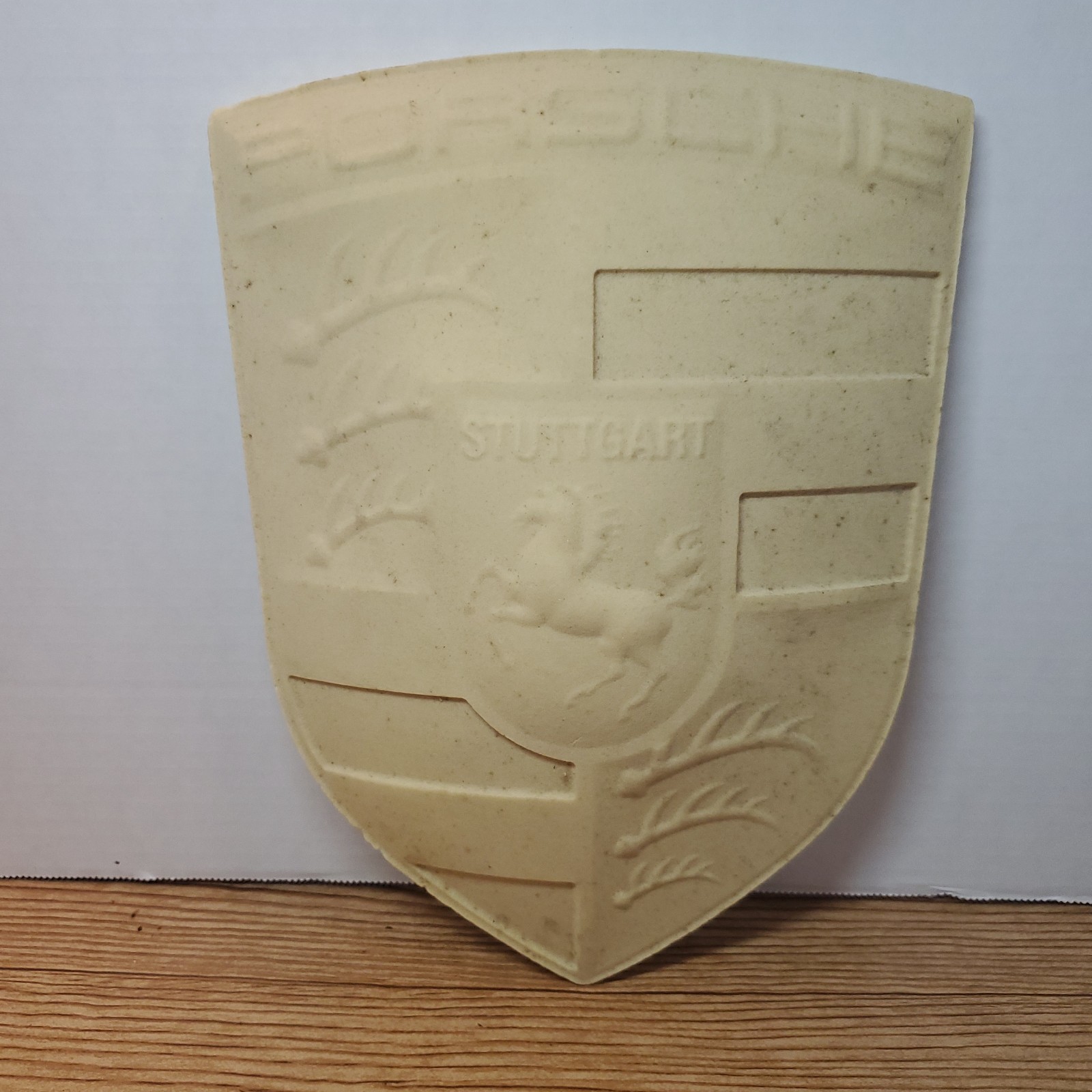 VTG Jasper Plastic Solution Design Board Porsche Emblem Crest 11\