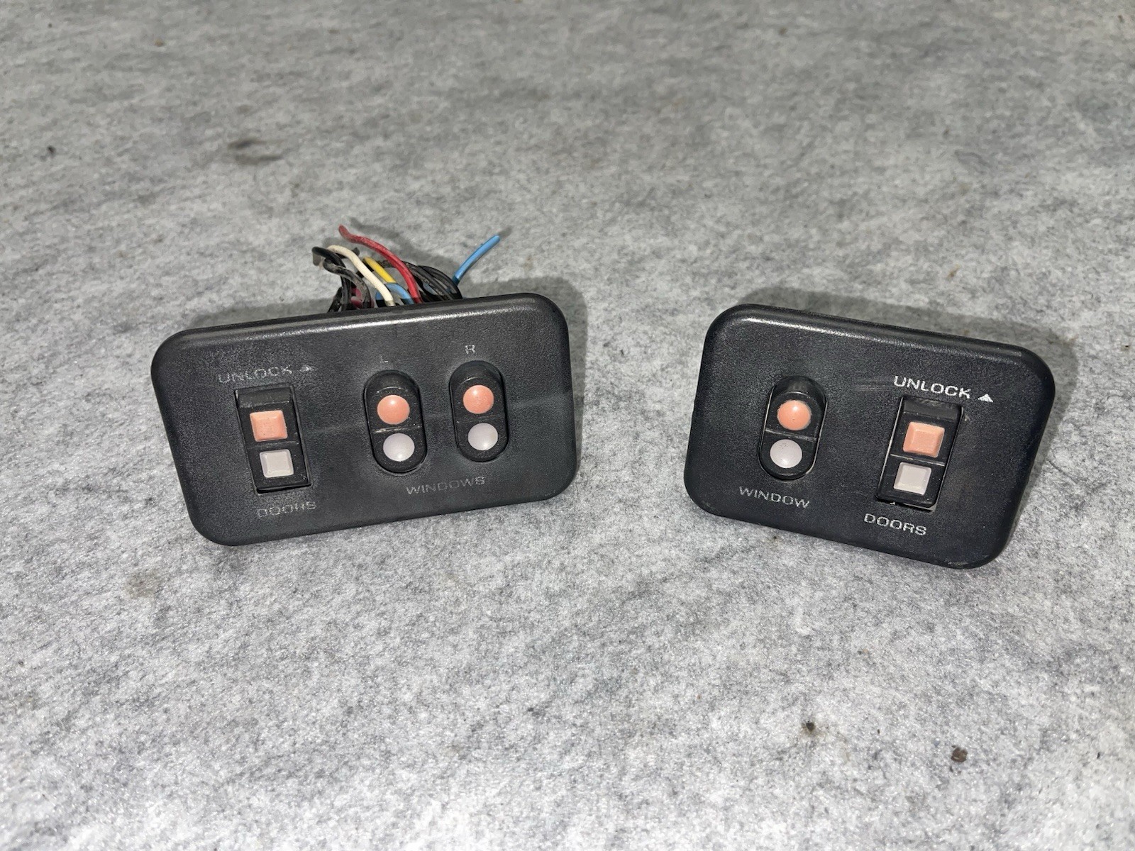 87 88 89 90 91 Ford F150 F250 F350 Bronco Door Power Window Switch Pair Set OEM