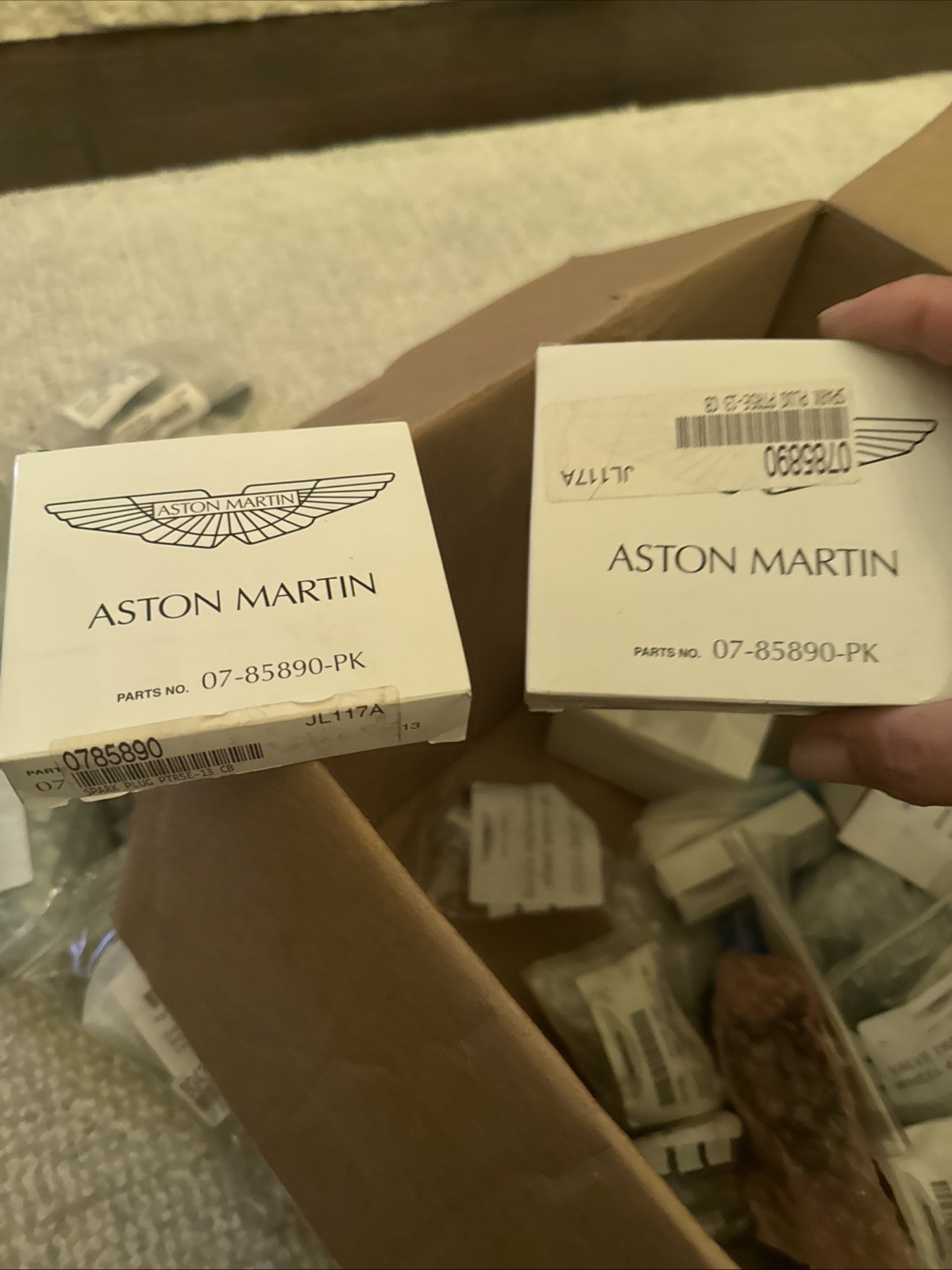 New 1999-2003 ASTON MARTIN DB7 SPARK PLUG 8 Pieces NEW OEM 07-85890-PK New 1999-2003 ASTON MARTIN DB7 SPARK PLUG 8 Pieces NEW OEM 07-85890-PK