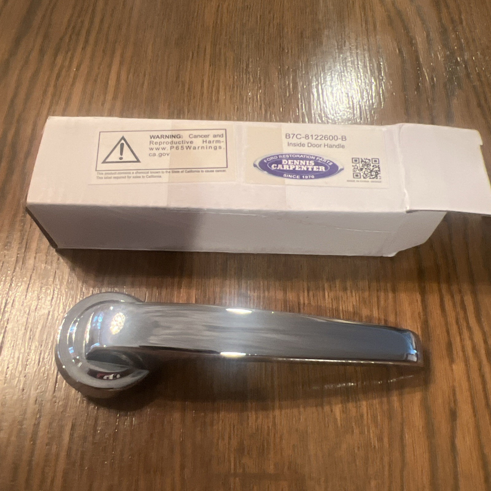 Genuine Dennis Carpenter B7C-8122600-B Inside Door Handle. Vintique. New In Box