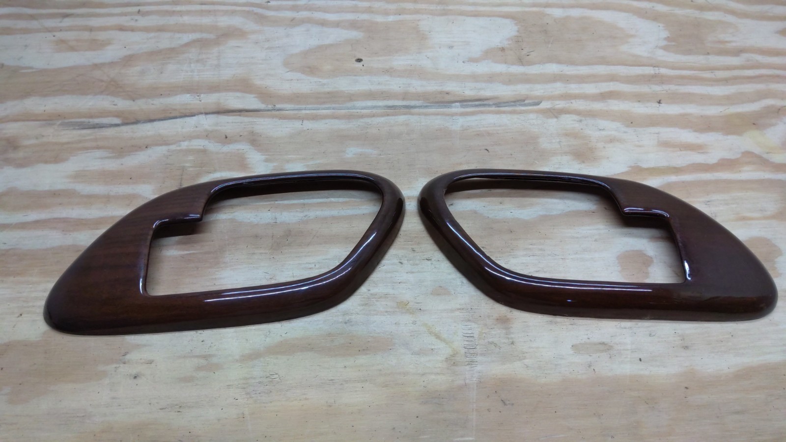 95-98 Chevy Silverado Yukon Sierra Door Handle Bezel Woodgrain Covers Set