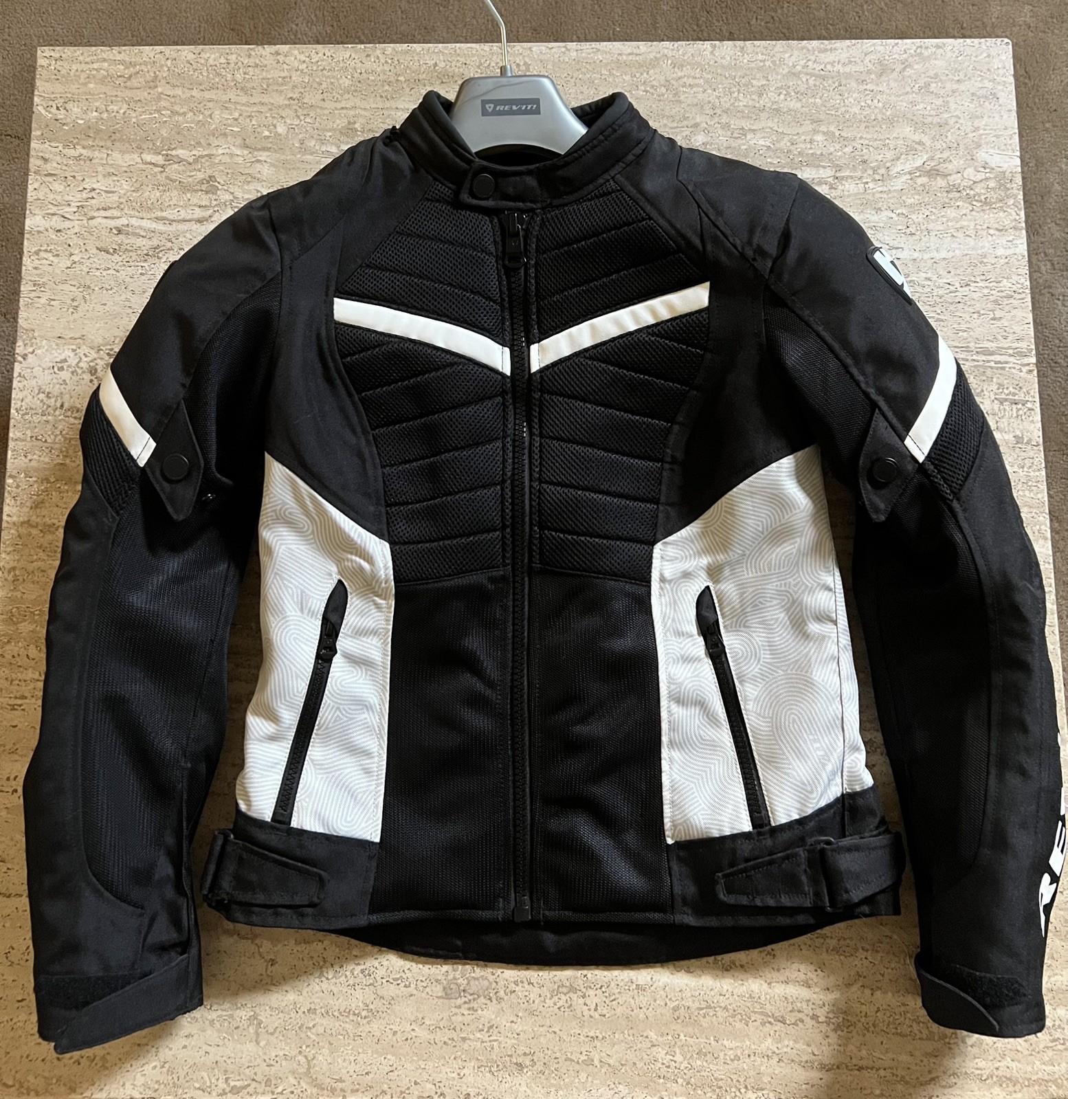 REV’IT Women’s Motorcycle Jacket Arc Air with Seesoft Back Protector REV’IT Women’s Motorcycle Jacket Arc Air with Seesoft Back Protector