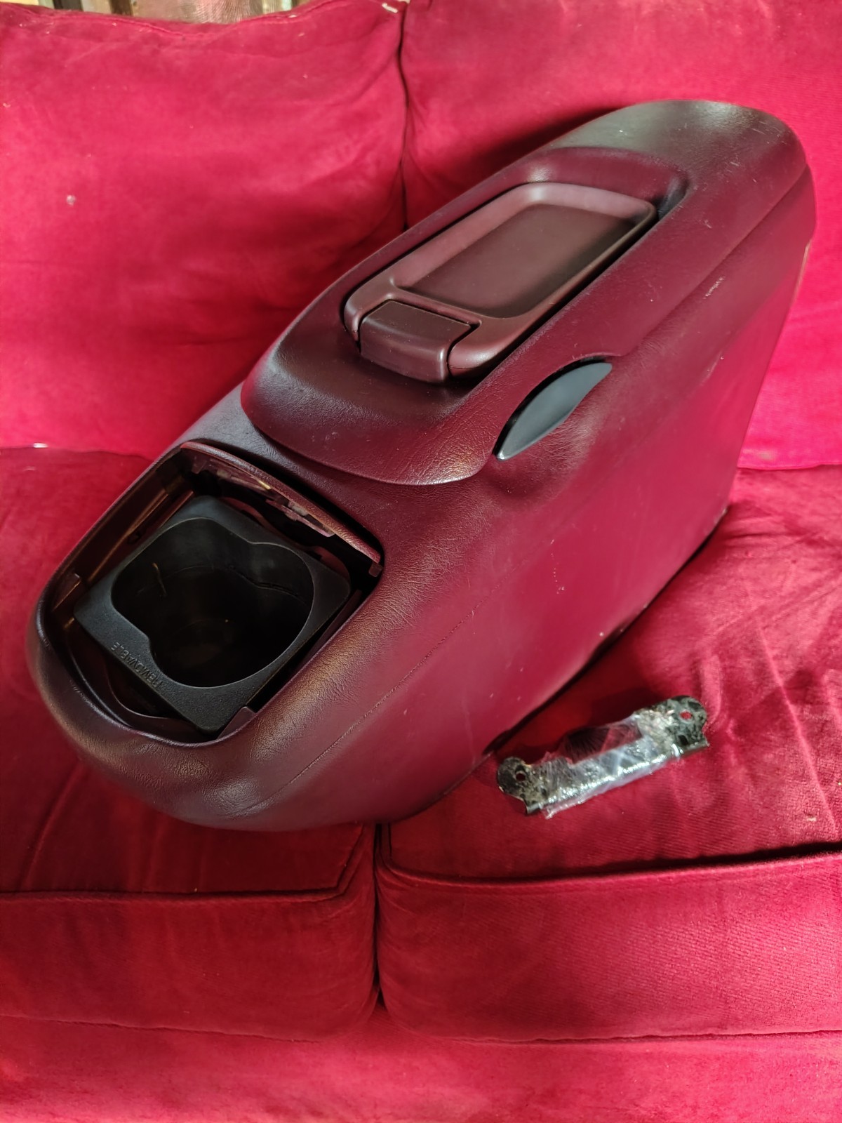 OEM 95-98 Chevrolet GMC OBS GMT400 Front Center Console RED/MAROON LOOKE GOOD