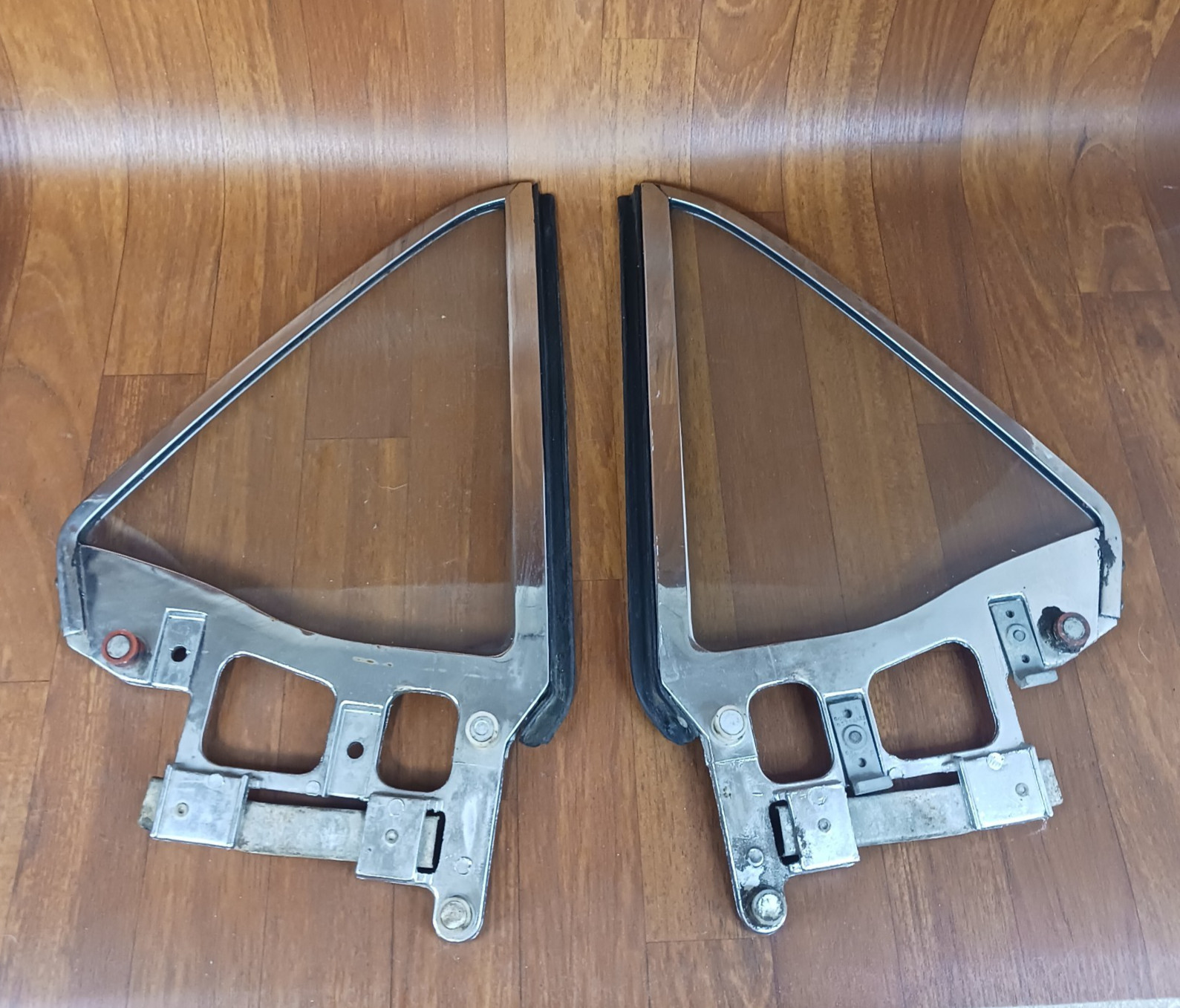 Vintage 1964-1966 Ford Mustang OEM Rear Quarter Glass Windows PAIR LH & RH