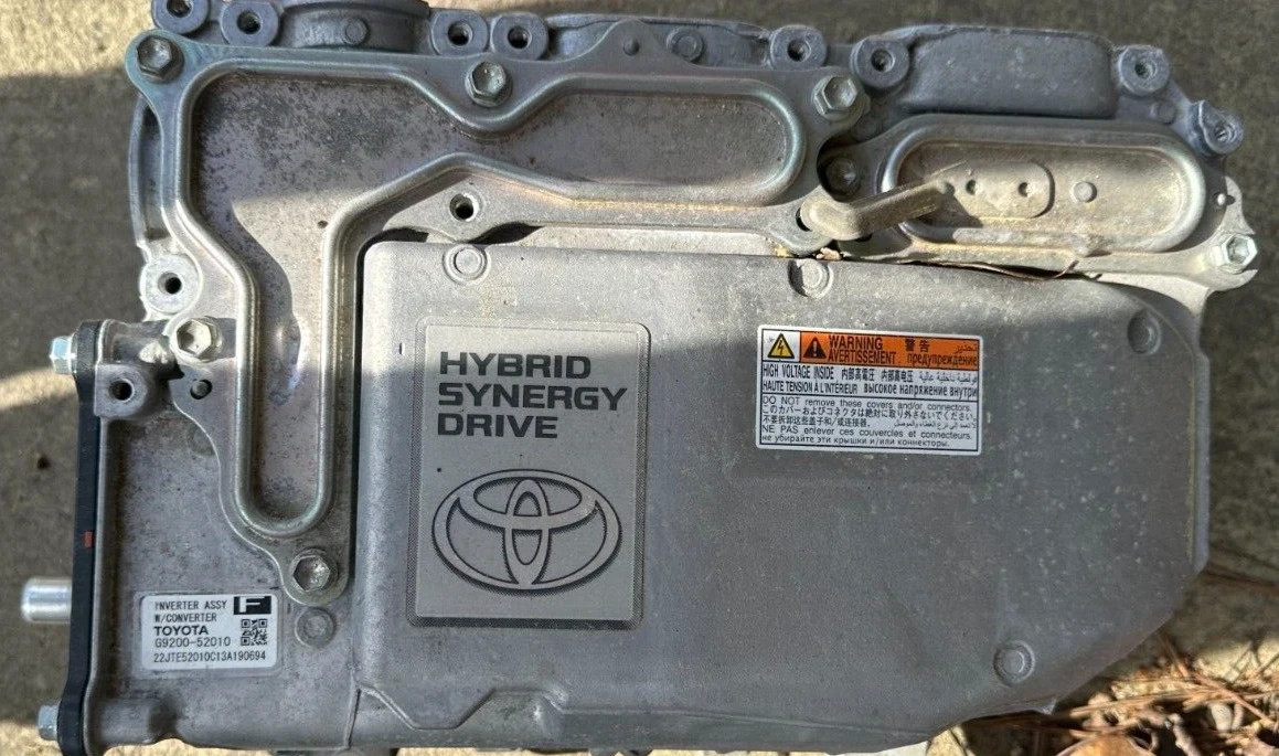 2012-2016 Toyota Prius C Series Hybrid Inverter Converter G9200-52010 OEM