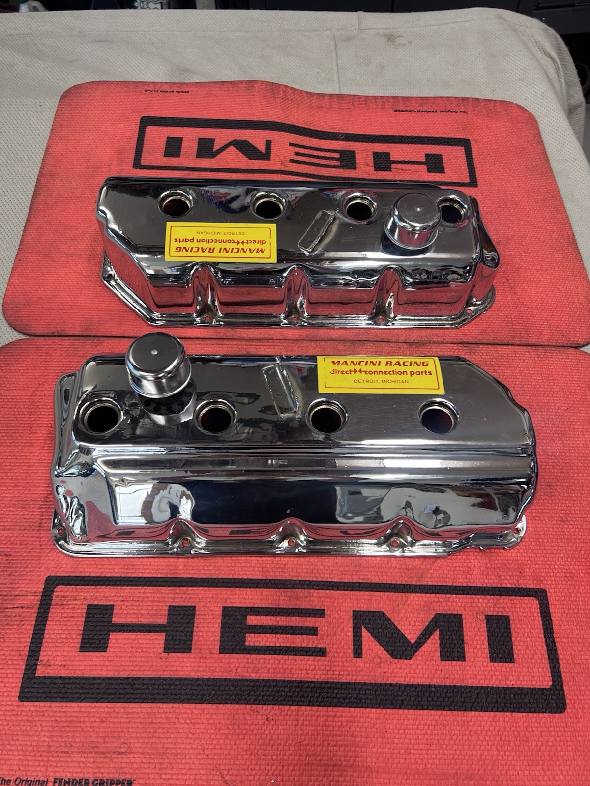 426 Hemi Chrome Valve Cover Set With Spark Plug Wire Brackets And Breathers