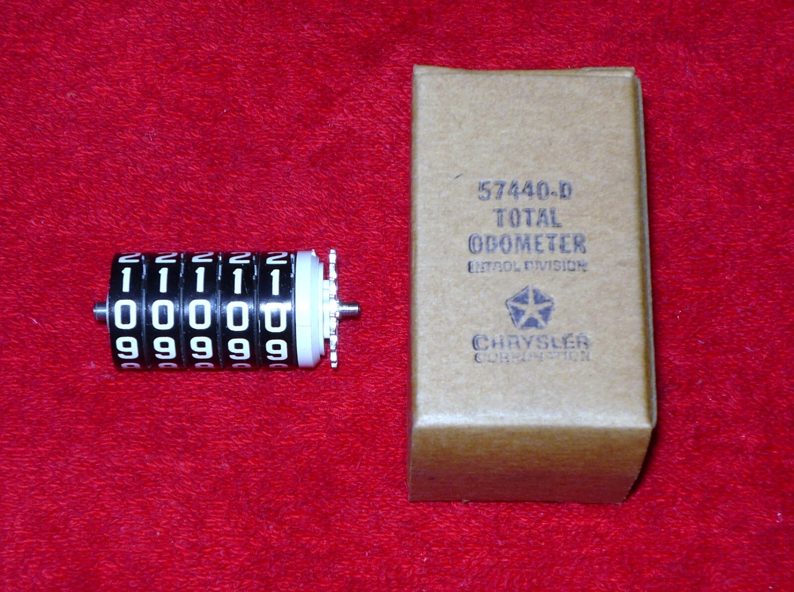 NOS ORIGINAL 1967-68 CHRYSLER TOTAL MILES ODOMETER MOPAR KING-SEELEY 57440-D NOS ORIGINAL 1967-68 CHRYSLER TOTAL MILES ODOMETER MOPAR KING-SEELEY 57440-D