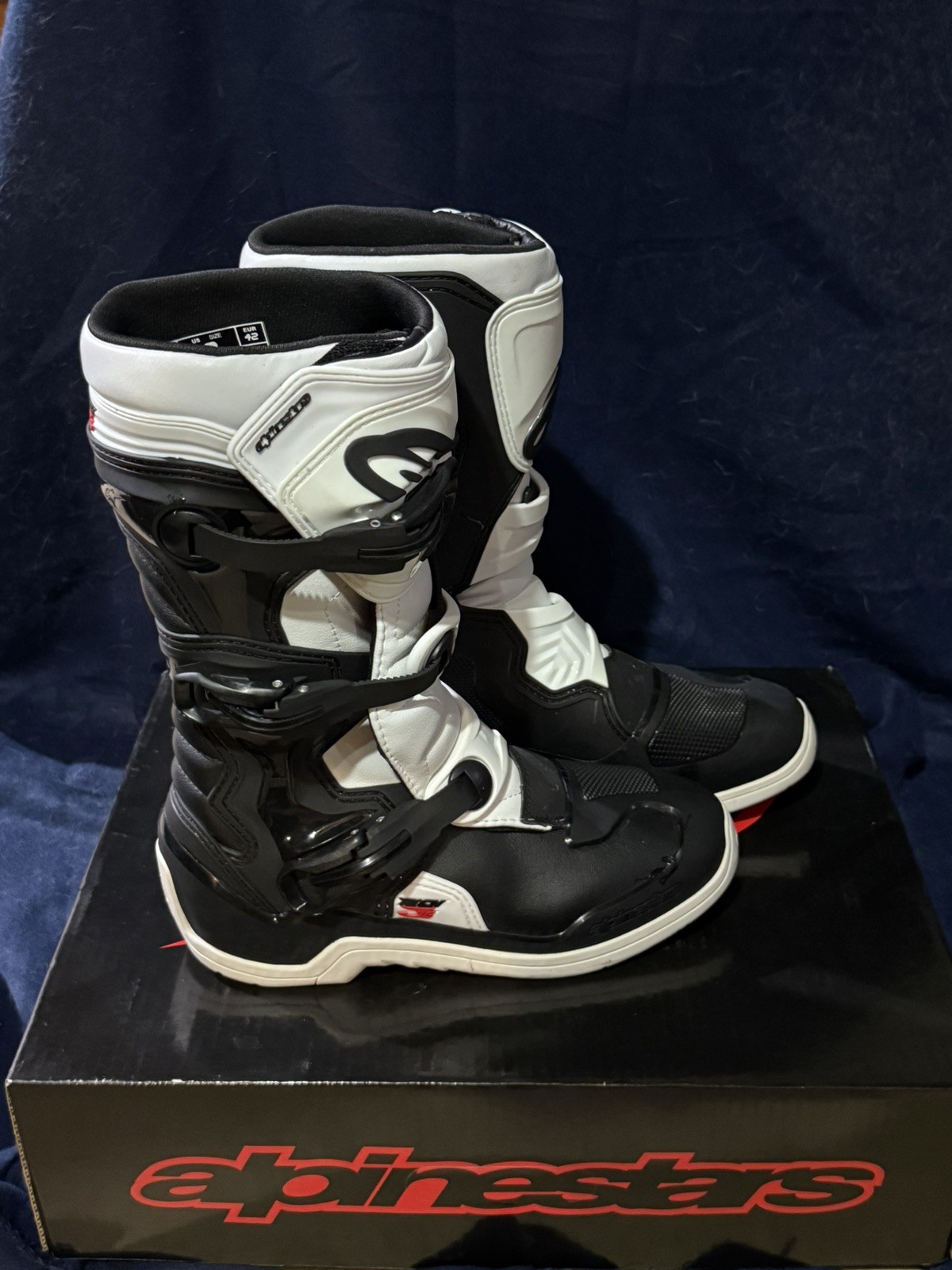 Alpinestars Tech 3S Youth Motocross Boots Black White Size 8 EU 42 NEW in Box Alpinestars Tech 3S Youth Motocross Boots Black White Size 8 EU 42 NEW in Box
