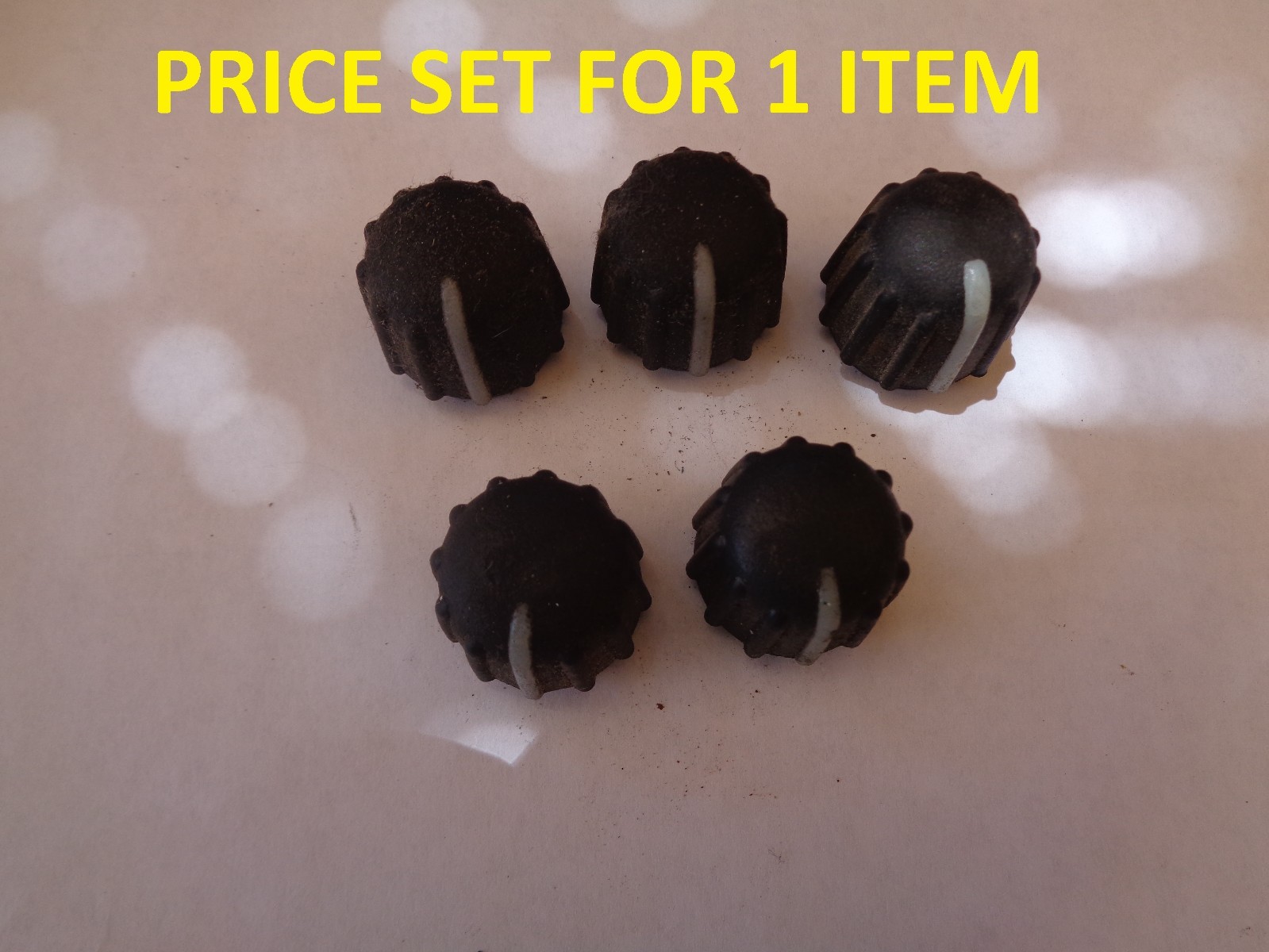 GEO METRO PRIZM STORM TRACKER 1992 TO 1997  DOUBLE DECK  RADIO KNOB 