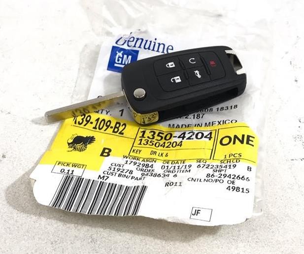 OEM GM New 2010-16 Buick LaCrosse Verano Regal Uncut Keyless Remote FOB 13504204