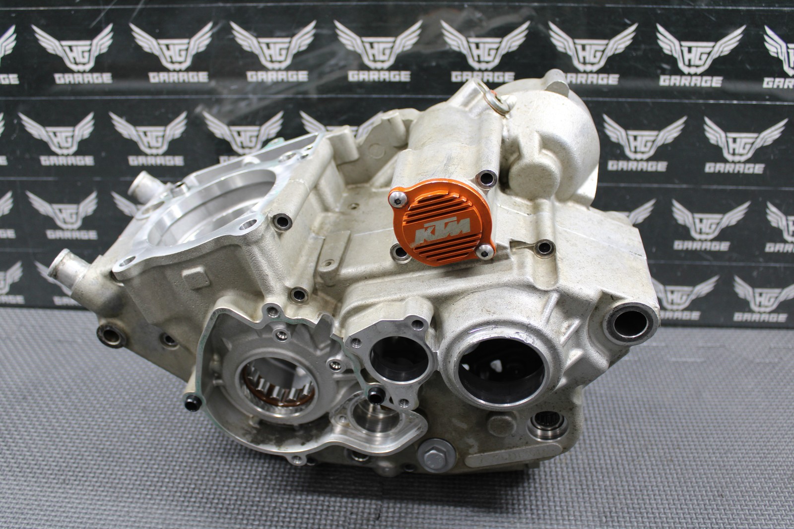 2007 05-10 KTM 250 SXF OEM LEFT RIGHT ENGINE CRANKCASE CRANK CASES 77030000144