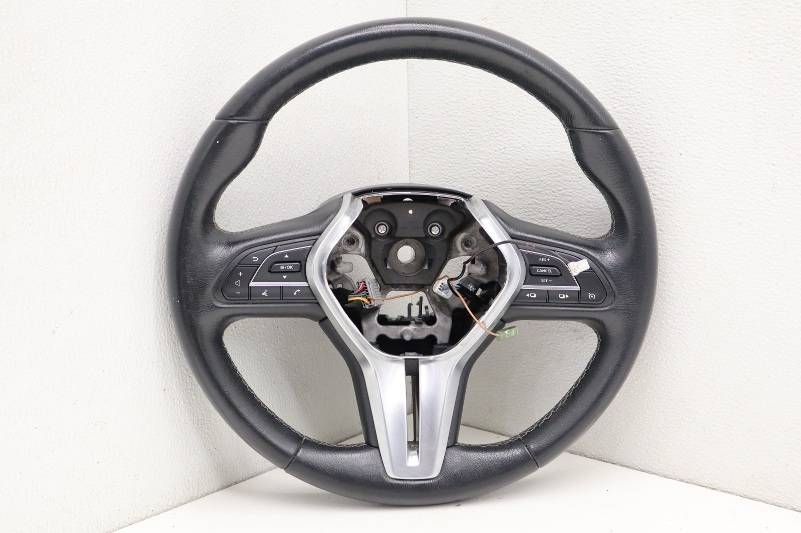 2018-2023 INFINITI Q50 STEERING WHEEL LEATHER W/ AUDIO CRUISE CONTROL SWITCH OEM