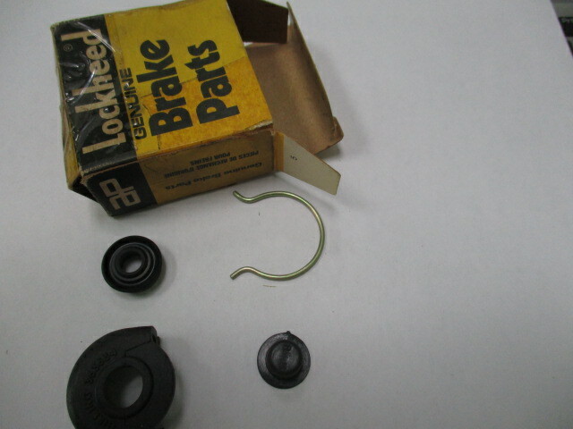 Triumph Spitfire rear brake wheel cylinder kit NOS Lockheed SP2074