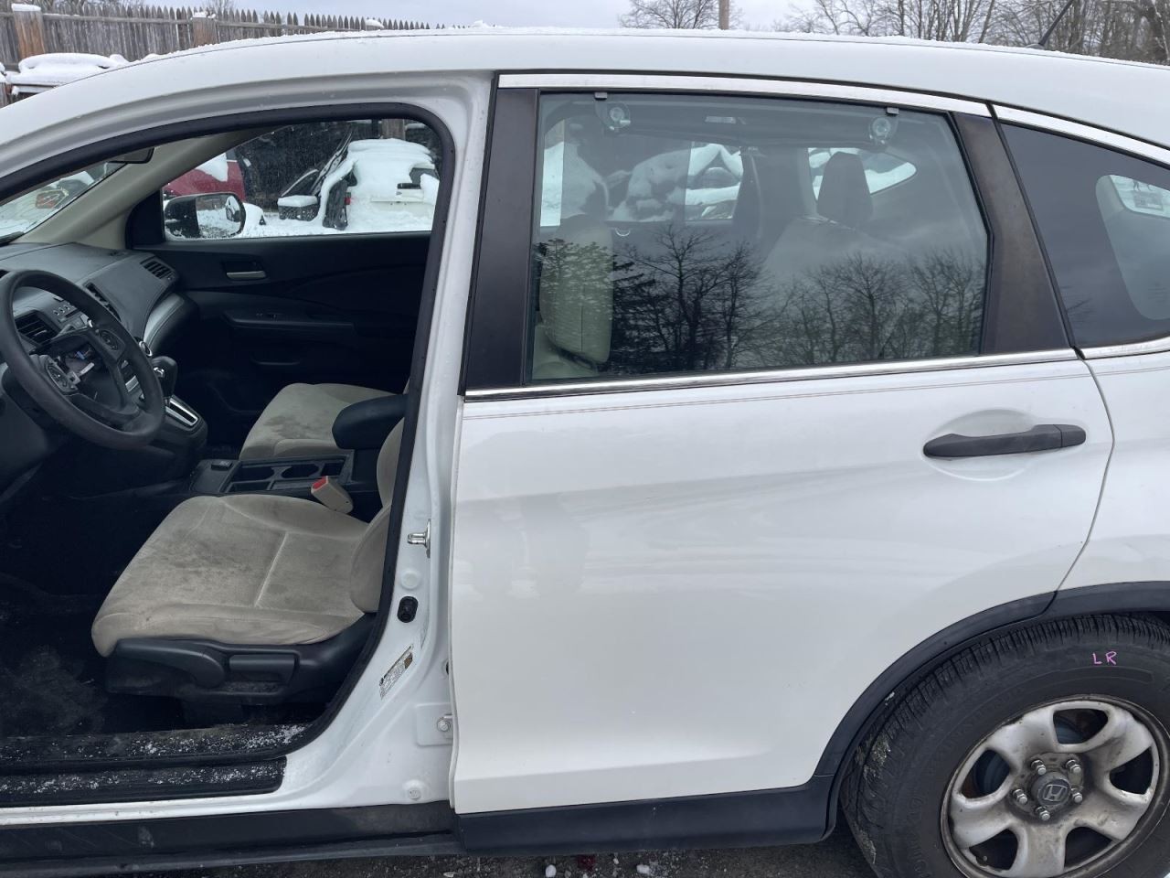 2015-16 HONDA CR-V LEFT ROCKER W/POST WHITE PC:NH603P 2.4L AT AWD 117K LX 61590