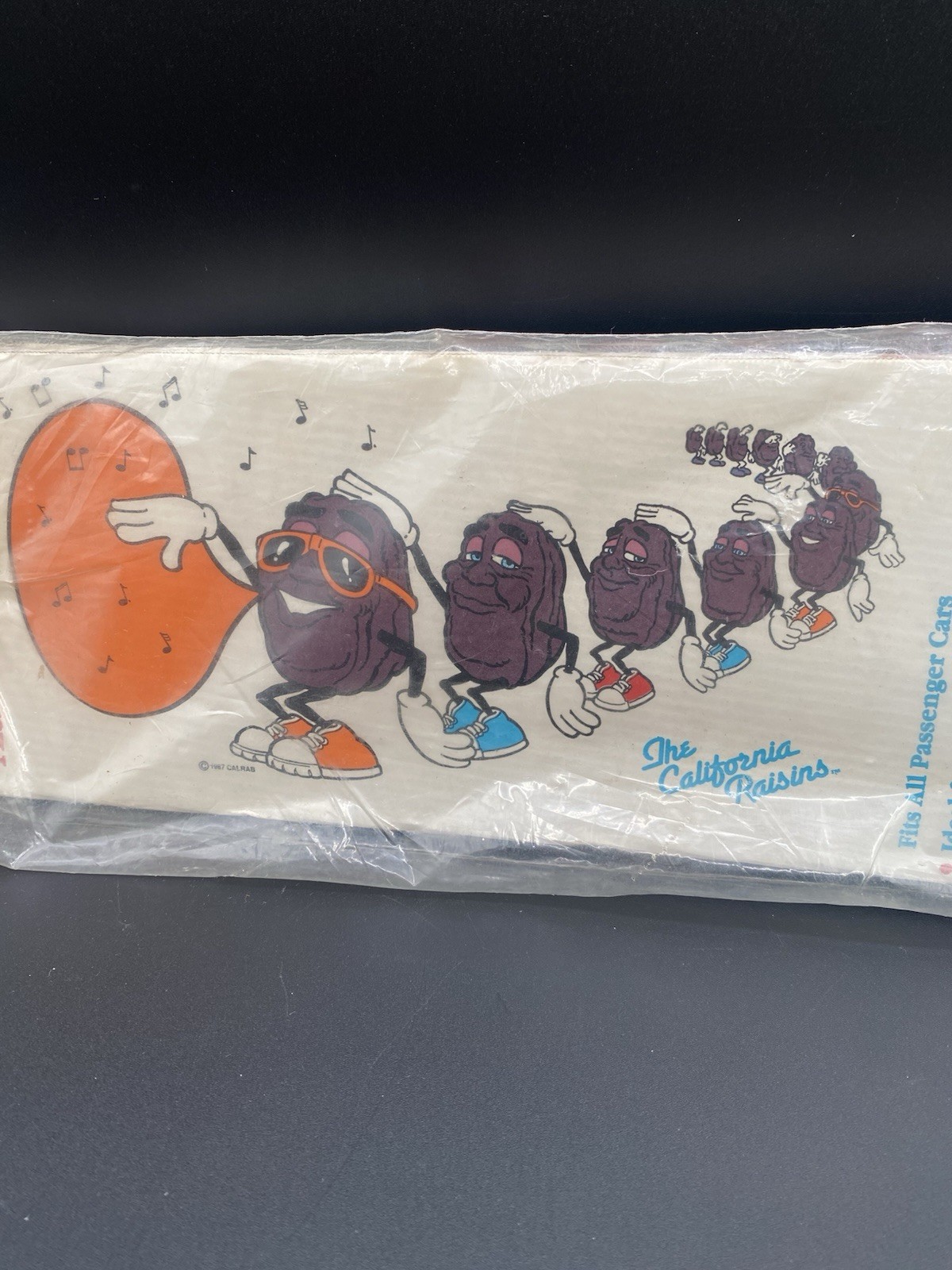 Vintage 1987 Cardboard California Raisins Car/Auto Windshield Sun Shield