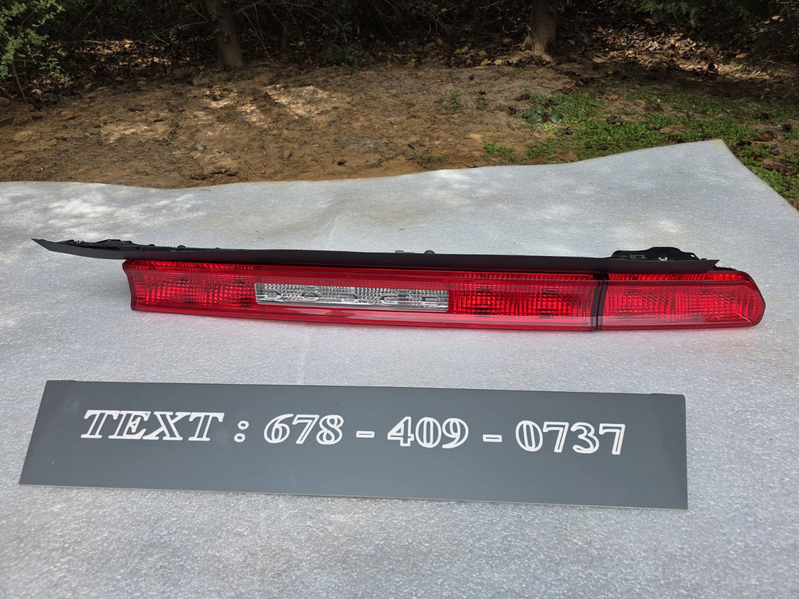 08-14 Dodge Challenger Rear Center Trunk Tail Light Trim Assembly 05028775AB OEM