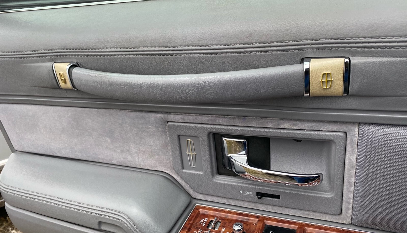 90-94 Lincoln Towncar Door Pull Strap End Caps - New Custom Colors - 8Caps