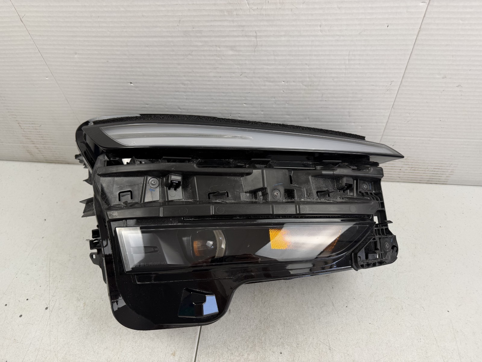 2025 2026 Tesla Model Y Headlight LED OEM Passenger Side RH