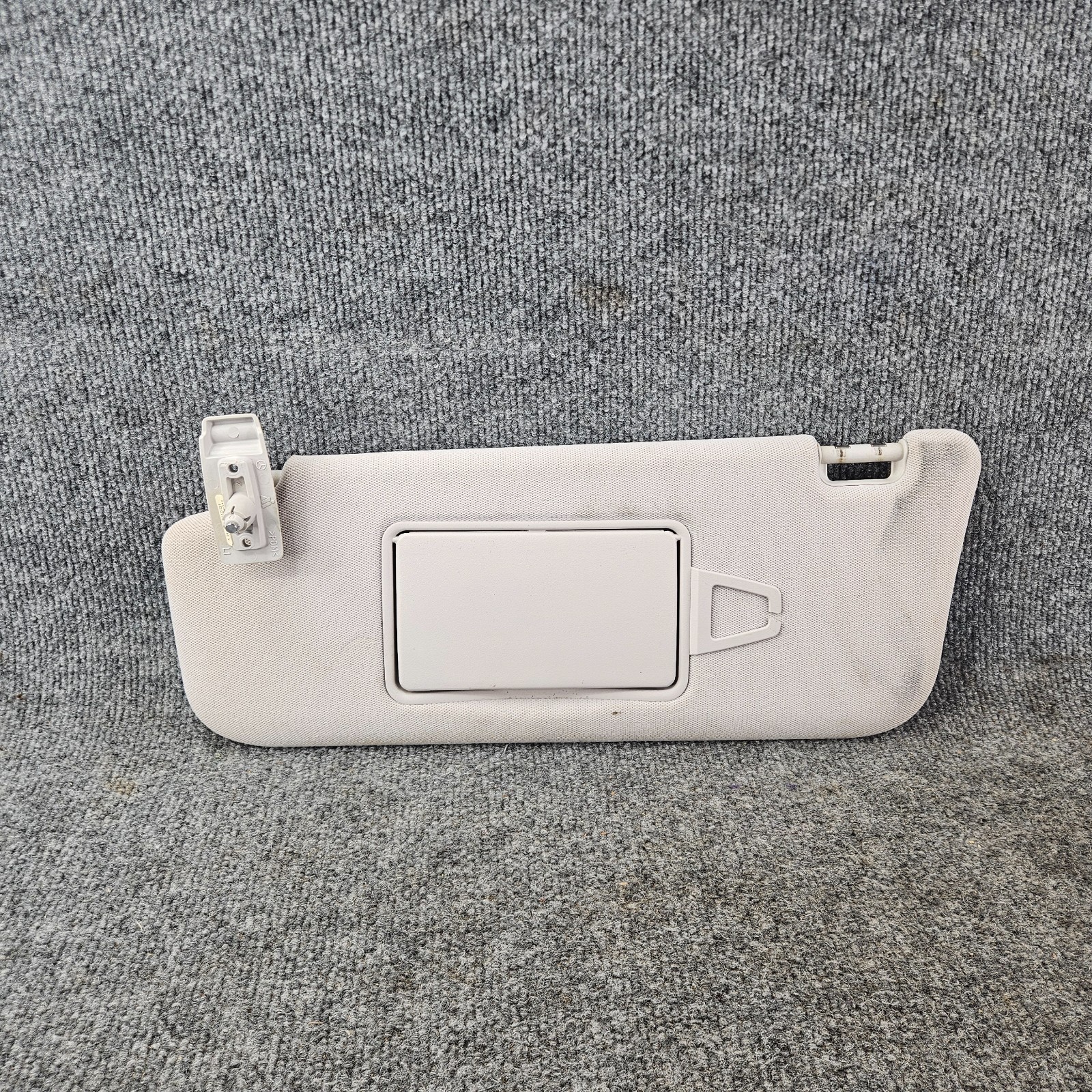2006-2009 Mercedes-Benz E-Class Driver Sun Visor Grey W211 E550 E350 E320 OEM 2006-2009 Mercedes-Benz E-Class Driver Sun Visor Grey W211 E550 E350 E320 OEM