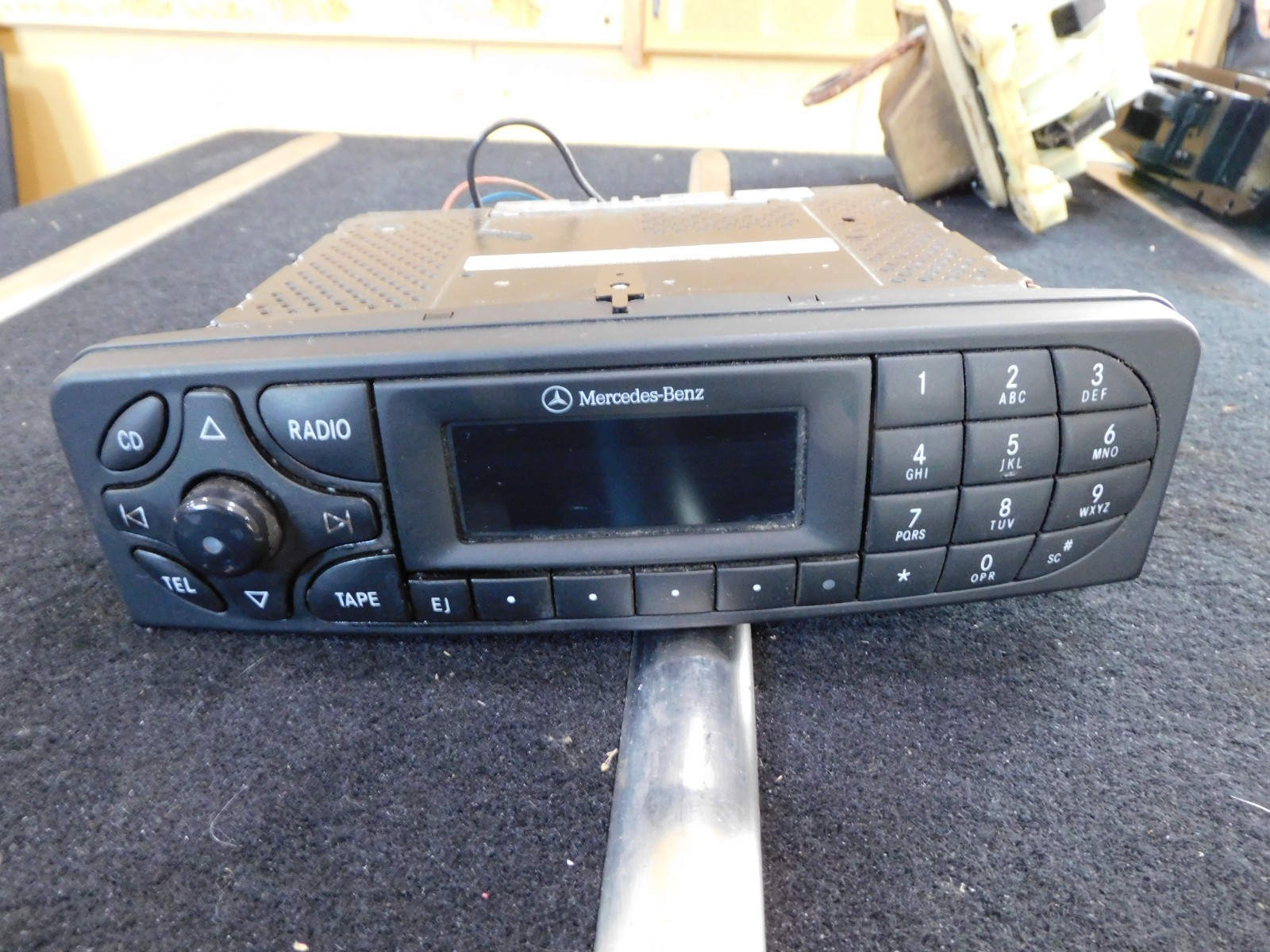 2001-04 MERCEDES C320 CLK320 RADIO RECEIVER 2038202486