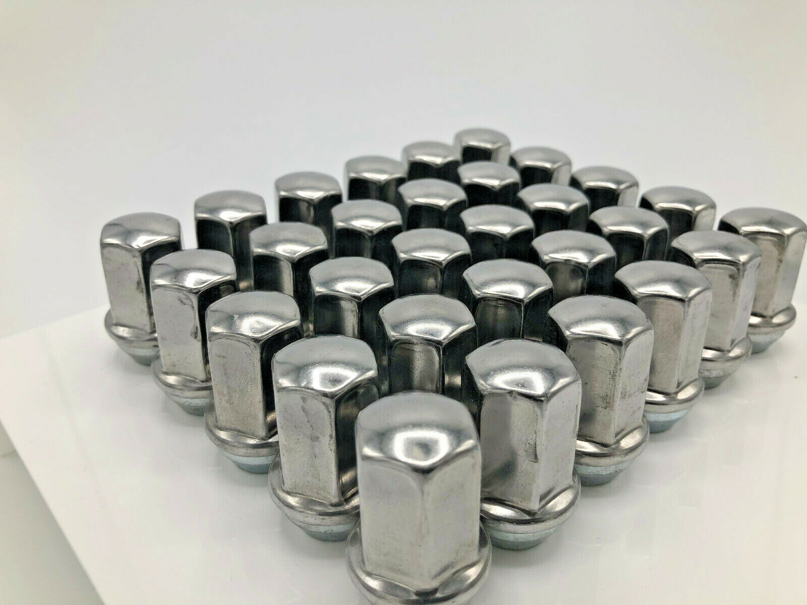 32 Chevy Silverado GMC Sierra 2500 3500 HD Factory Lug Nuts 14x1.5 22mm