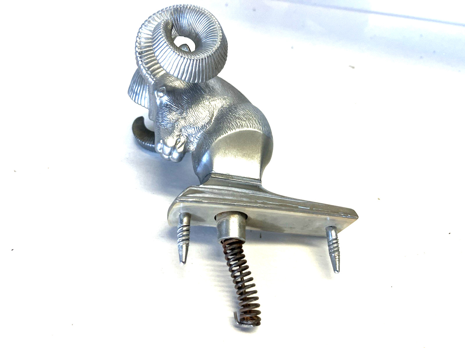 1981-93 Dodge Pickup Ram Head Hood Ornament. P/N 4215517 1981-93 Dodge Pickup Ram Head Hood Ornament. P/N 4215517