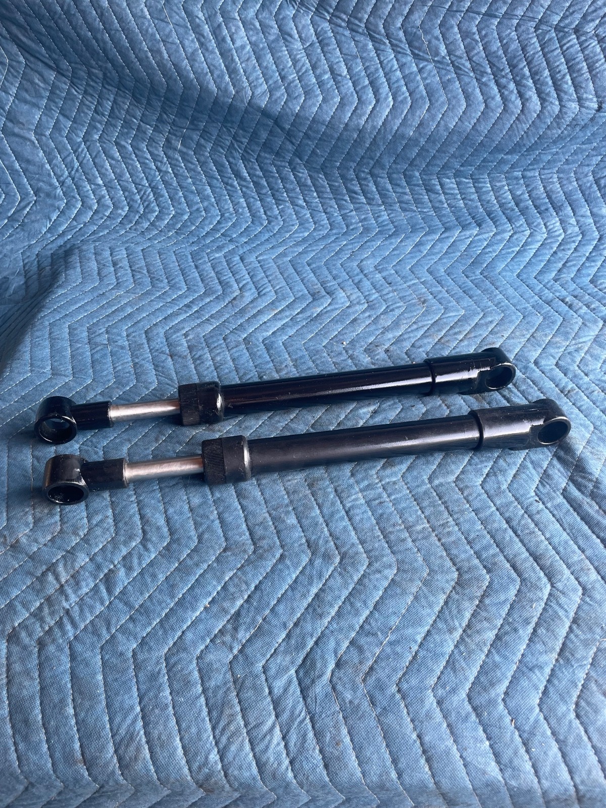 TILT /TRIM RAMS cylinders,45520,45522,Mercruiser pre alpha 70-80s 120,165,888,