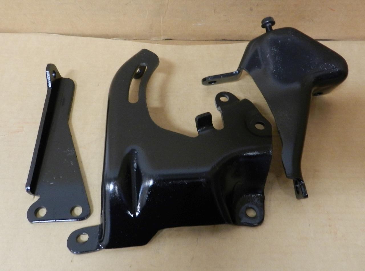 1968-71 Oldsmobile cars W/O AC 350 400 455 used power steering bracket set-4