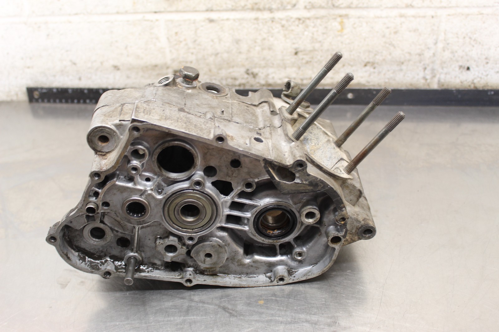 1996 Yamaha RT100 BOTTOM END CASING Z835